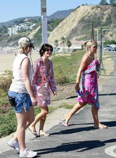 Busy Philipps feet photo thumbnail