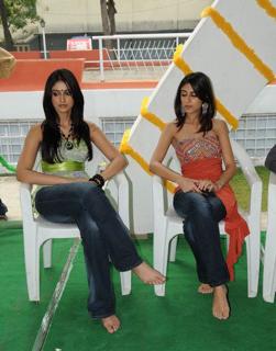 Ileana D'Cruz feet photo thumbnail