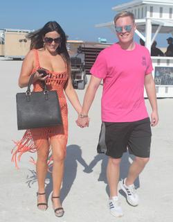 Claudia Romani feet photo thumbnail