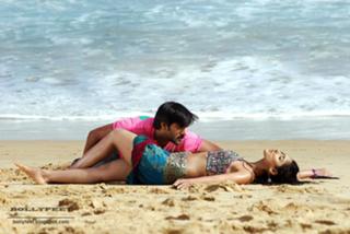 Ileana D'Cruz feet photo thumbnail