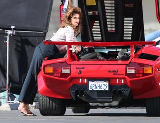 Cindy Crawford feet photo thumbnail