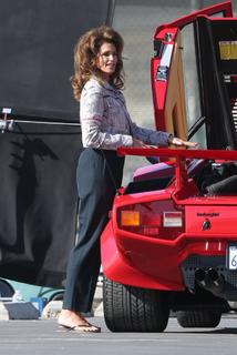 Cindy Crawford feet photo thumbnail