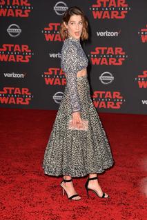 Cobie Smulders feet photo thumbnail