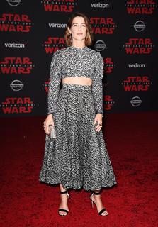 Cobie Smulders feet photo thumbnail