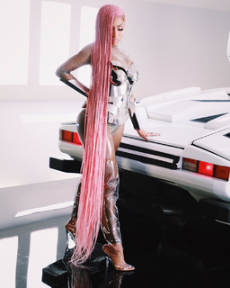 Nicki Minaj feet photo thumbnail