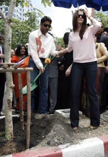Aishwarya Rai Bachchan feet photo thumbnail