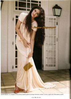 Sonam Kapoor feet photo thumbnail