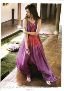Sonam Kapoor feet photo thumbnail