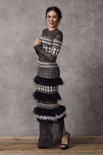 Olga Kurylenko feet photo thumbnail
