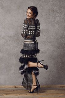 Olga Kurylenko feet photo thumbnail