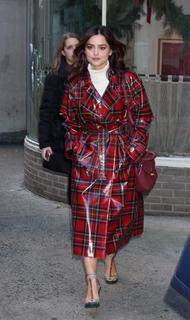 Jenna Coleman feet photo thumbnail