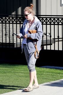 Amy Adams feet photo thumbnail