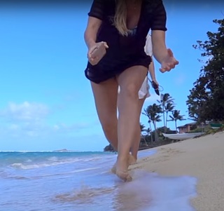 Justine Ezarik feet photo thumbnail