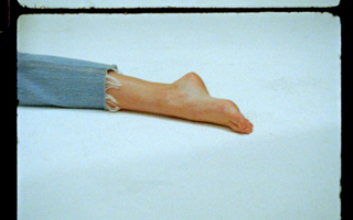 Kendall Jenner feet photo thumbnail