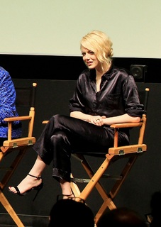Emma Stone feet photo thumbnail