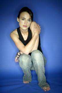 Keira Knightley feet photo thumbnail