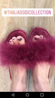 Thalía feet photo thumbnail