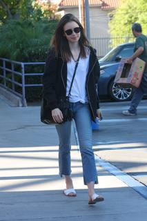 Lily Collins feet photo thumbnail