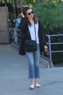 Lily Collins feet photo thumbnail