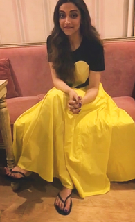 Deepika Padukone feet photo thumbnail