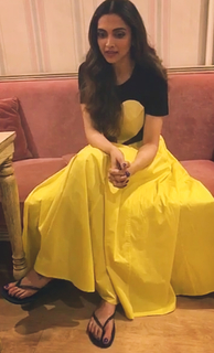 Deepika Padukone feet photo thumbnail