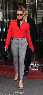 Fergie feet photo thumbnail