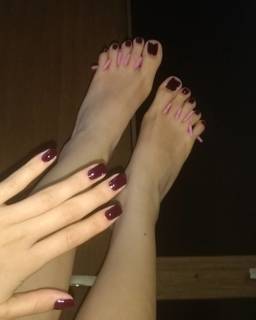 Isa Pes feet photo thumbnail