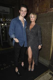 Kerry Katona feet photo thumbnail
