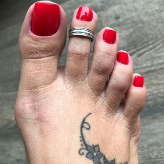 Karin Klemp feet photo thumbnail