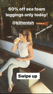 Jessie James Decker feet photo thumbnail
