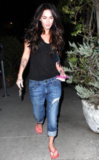 Megan Fox feet photo thumbnail
