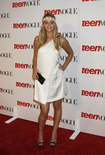 Jennifer Lawrence feet photo thumbnail