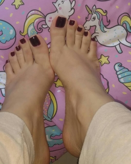 Isa Pes feet photo thumbnail