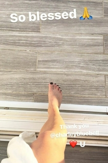 Katheryn Winnick feet photo thumbnail