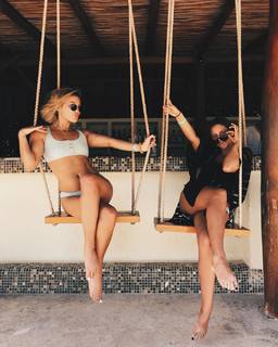 Olivia Holt feet photo thumbnail