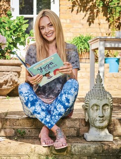 Fearne Cotton feet photo thumbnail
