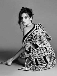 Penélope Cruz feet photo thumbnail