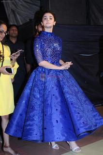 Alia Bhatt feet photo thumbnail