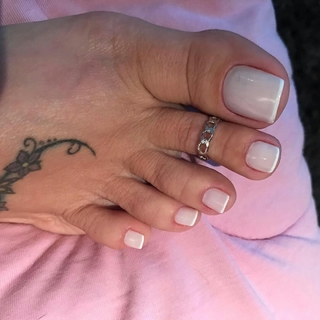 Karin Klemp feet photo thumbnail