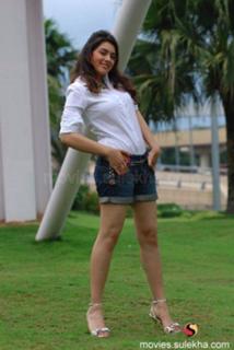 Hansika Motwani feet photo thumbnail