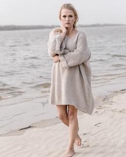 Nova Meierhenrich feet photo thumbnail