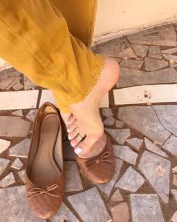 Alaine Crissiê feet photo thumbnail