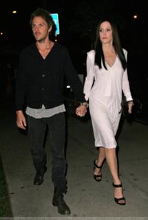 Mary-Louise Parker feet photo thumbnail