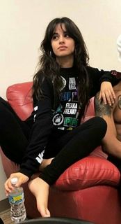 Camila Cabello feet photo thumbnail