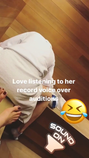 Shay Mitchell feet photo thumbnail