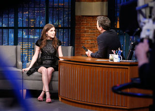 Anna Kendrick feet photo thumbnail
