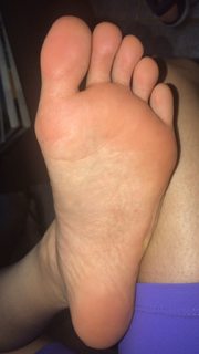 Alaine Crissiê feet photo thumbnail