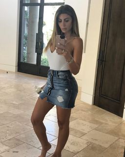 Larsa Pippen feet photo thumbnail