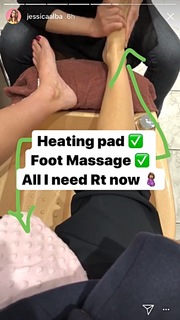 Jessica Alba feet photo thumbnail
