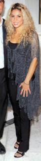 Shakira feet photo thumbnail